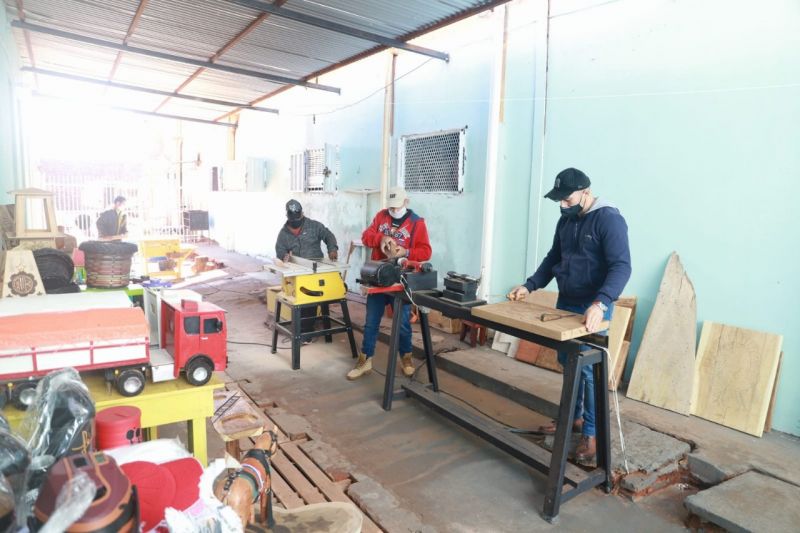 Habilitan taller de carpintería en la Penitenciaría Regional