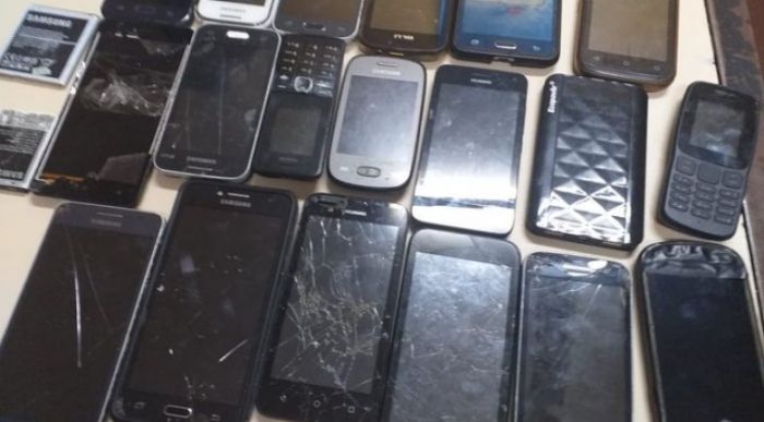 Incautan 19 teléfonos celulares tras requisa en Tacumbú