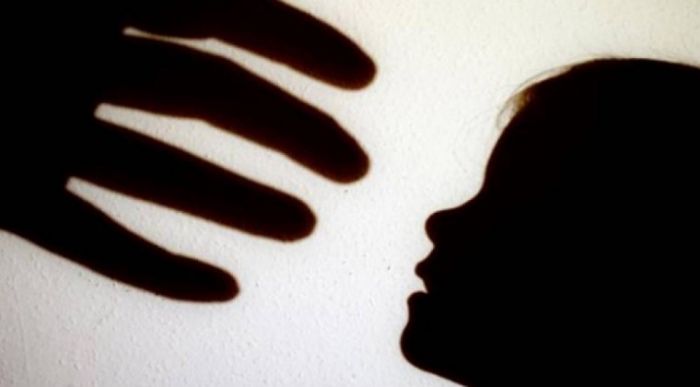Niña de dos años muere tras salvaje violación