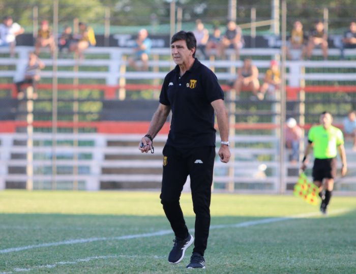 Costas renuncia pero lo convencen de seguir al frente de Guaraní