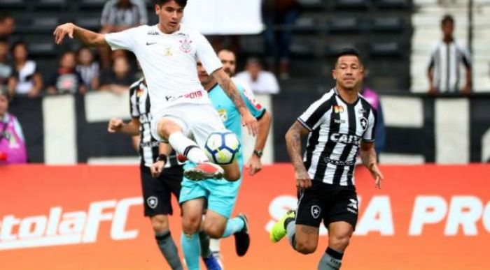 Corinthians deja fuera de la Libertadores al chileno Araos