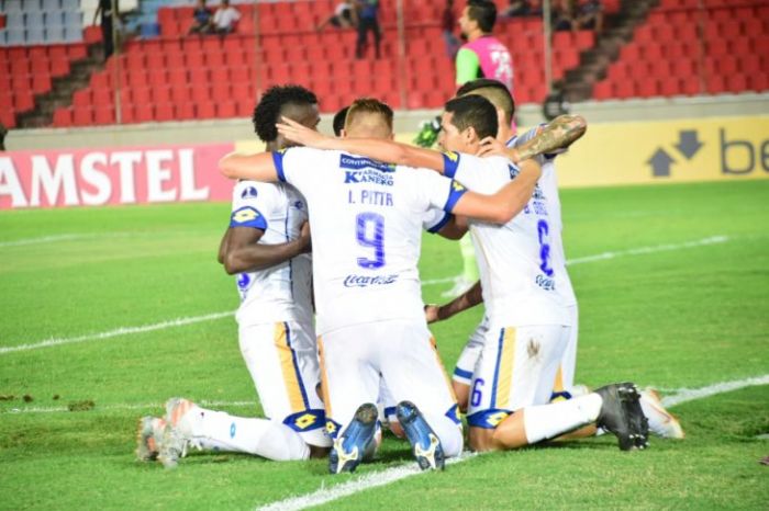 Luqueño triunfa en Venezuela y da un gran paso hacia segunda fase