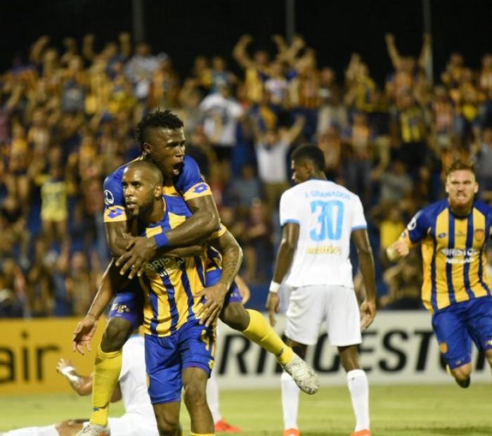 Luqueño sella la clasificación a segunda fase de la Copa Sudamericana