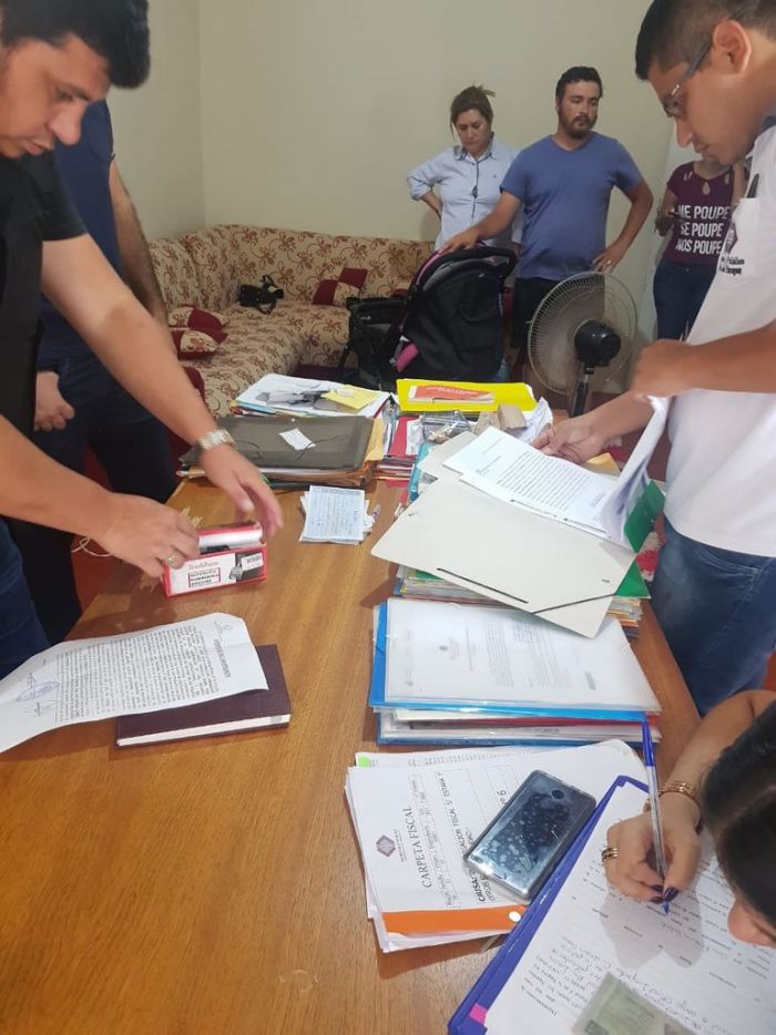 Desmantelan una red que producía documentos migratorios falsos