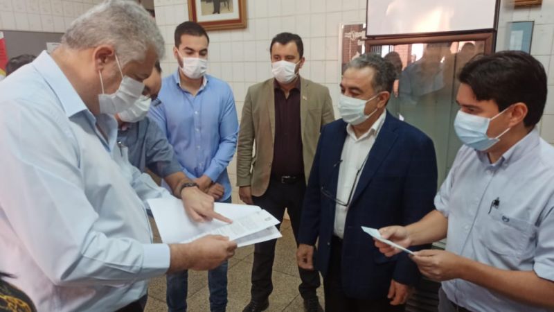 INTENDENTE ENTREG UN APORTE MUNICIPAL DE 180 MILLONES 400 MIL GUARANES AL HOSPITAL REGIONAL