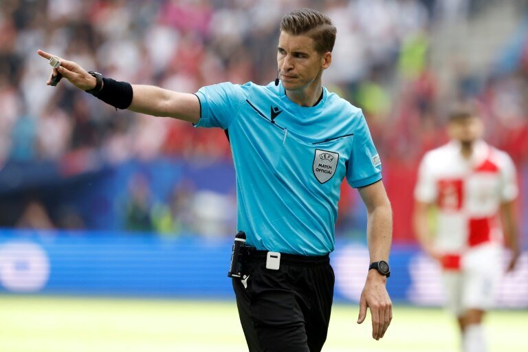 El francés François Letexier arbitrará la final de la Eurocopa
