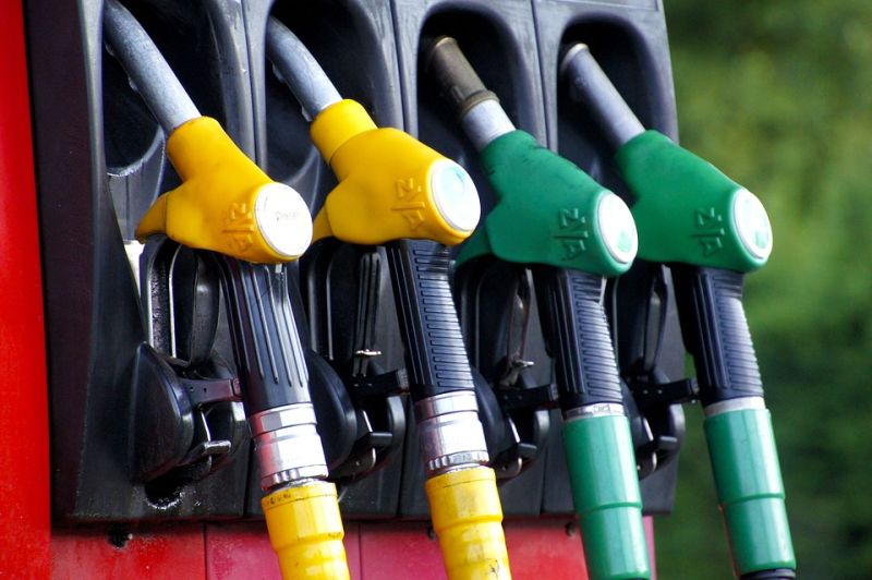 A partir de mañana miércoles 20 el precio de la nafta volverá a bajar en Brasil
