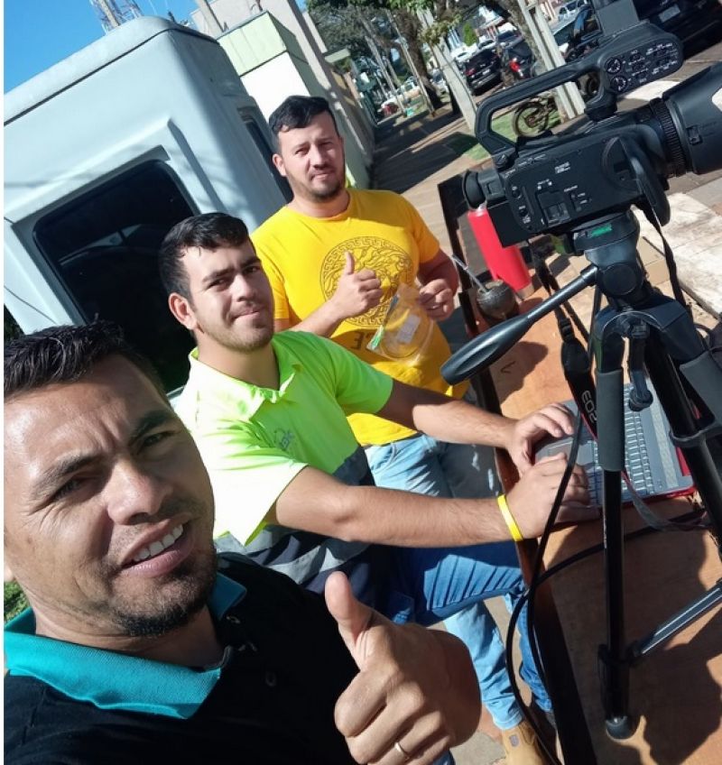Cobertura completa por Radio Imperio del desfile estudiantil