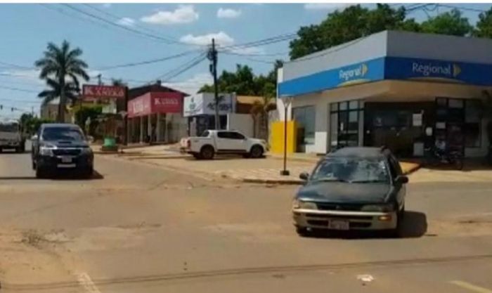 Mujer sufre millonario asalto a metros de un banco en Curuguaty