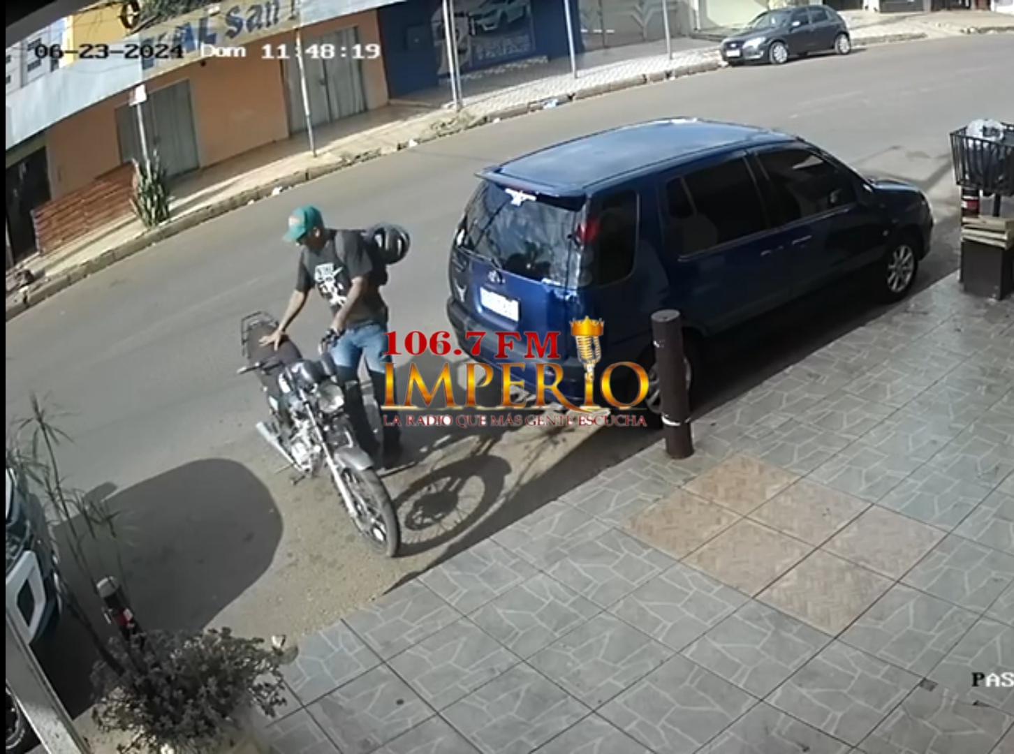 Hurtan motocicleta a un joven en el barrio General Díaz