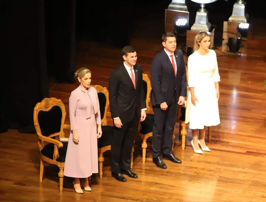 Acto de proclamación y entrega de títulos tuvo lugar en la sede del BCP