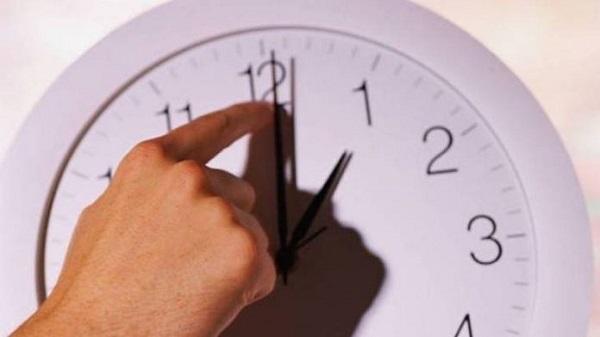 A la 00:00 hora de hoy sábado entra en vigencia el horario de verano
