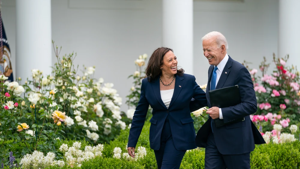 Biden pide el voto para Kamala Harris tras abandonar la carrera a la presidencia