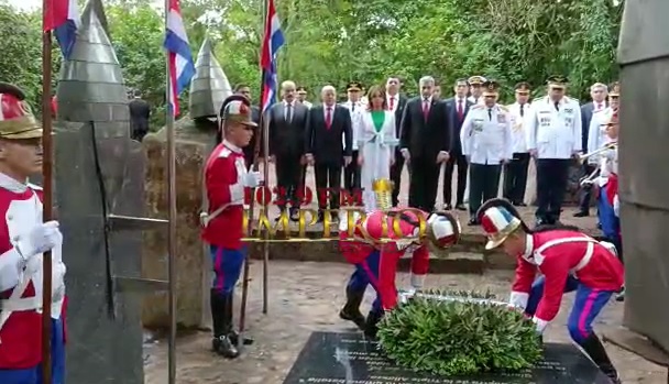 Presidente de la República participa de acto oficial en Cerro Corá