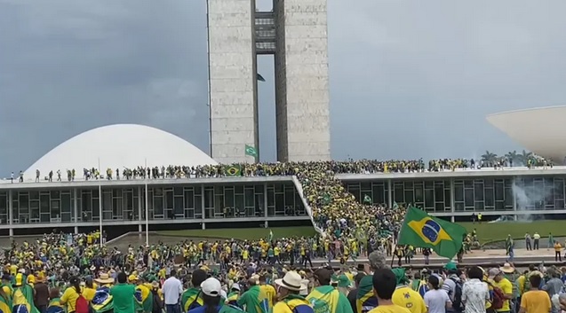 Terroristas bolsonaristas invaden Congreso Nacional, Palacio del Planalto y STF, en Brasilia