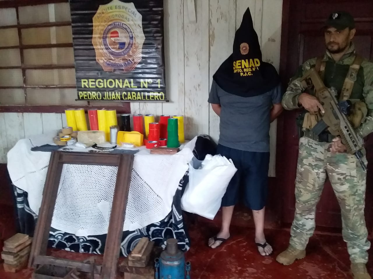 Allanan vivienda que presumiblemente funcionaba como laboratorio de cocaína