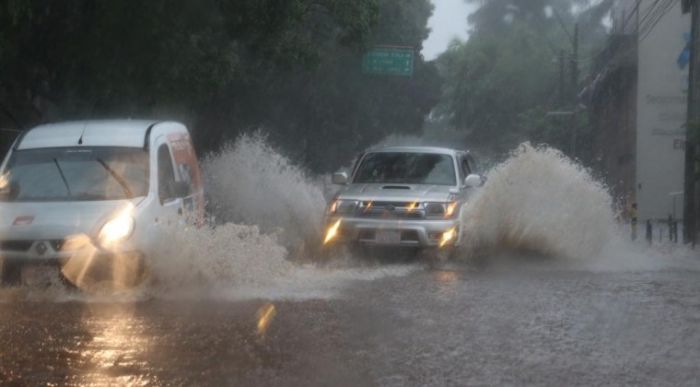 Mitad de semana con lluvias y tormentas eléctricas