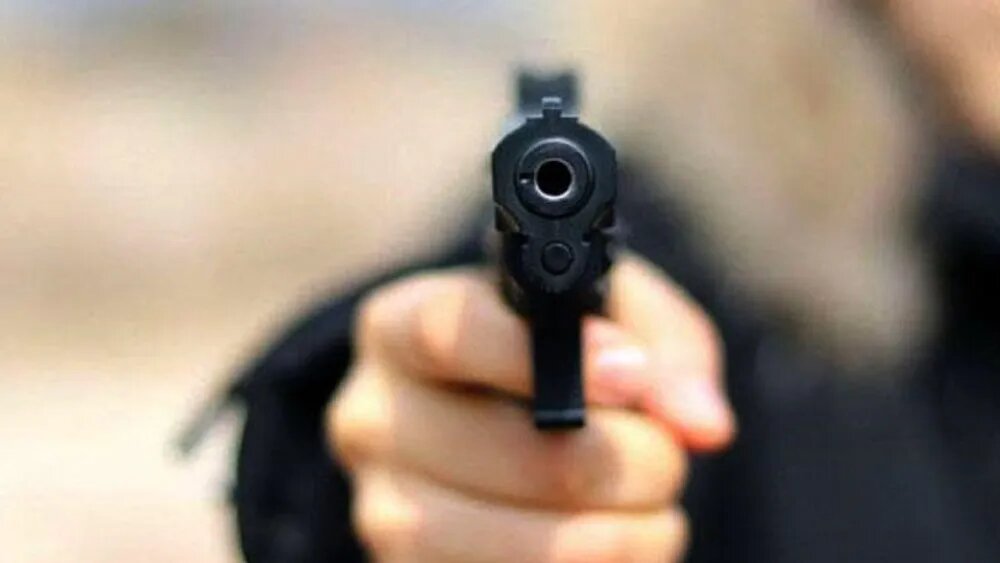 Una mujer es asesinada a tiros a la salida de un colegio en Tacuatí