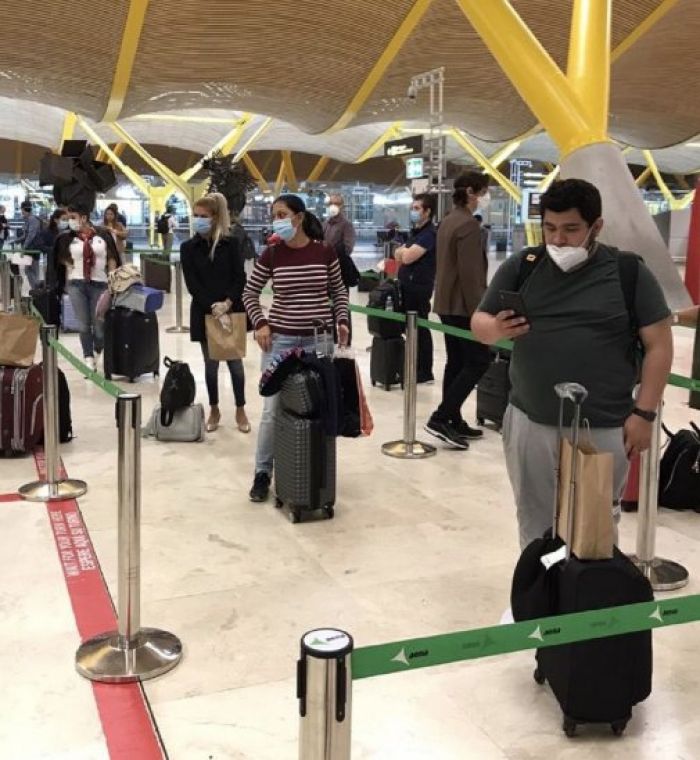 Retornan al país 116 connacionales que estaban varados en Europa