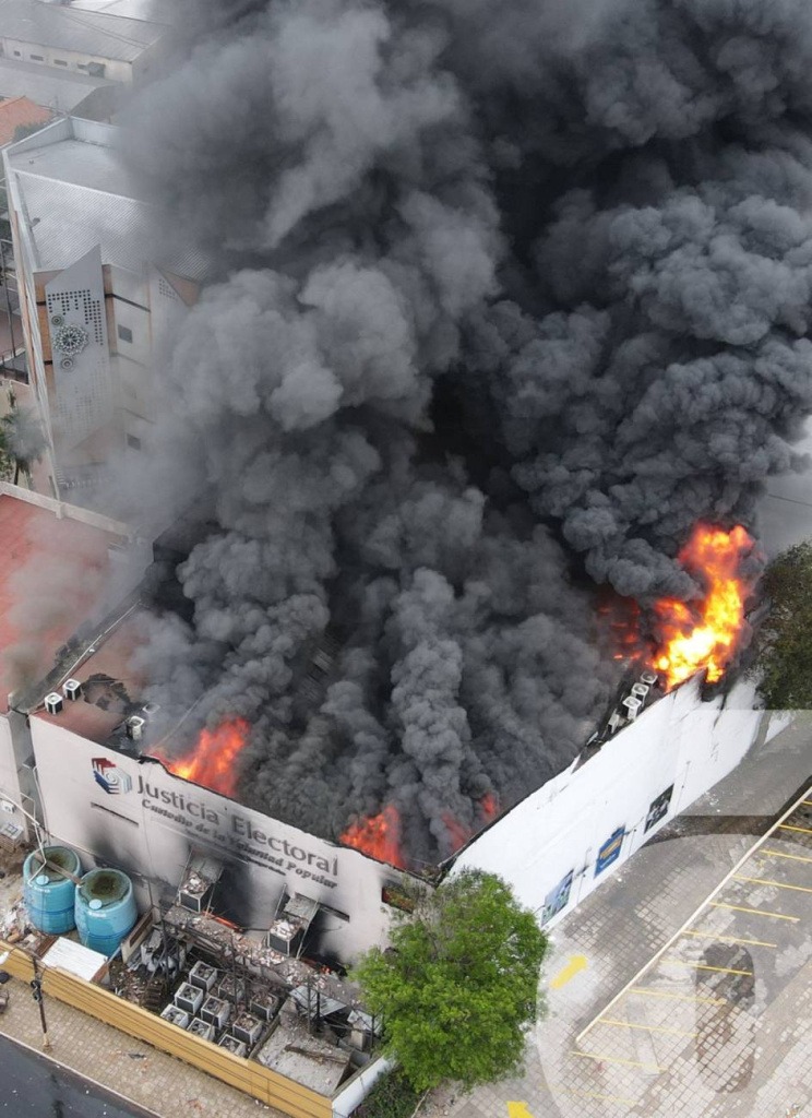 ¿Elecciones del 18 de diciembre en riesgo por incendio en la Justicia Electoral?