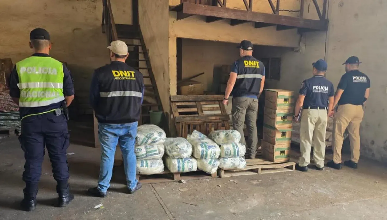 Golpe al "pequeño" contrabando: Incautan azúcar y aceite en Cruce Bella Vista