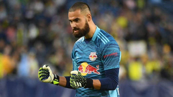 El golero brasileño que llegó a disputar la Champions y podría atajar por la Albirroja