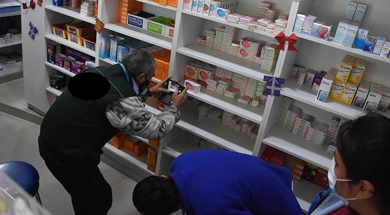 Técnicos de la SENAD estarían extorsionando a dueños de farmacias