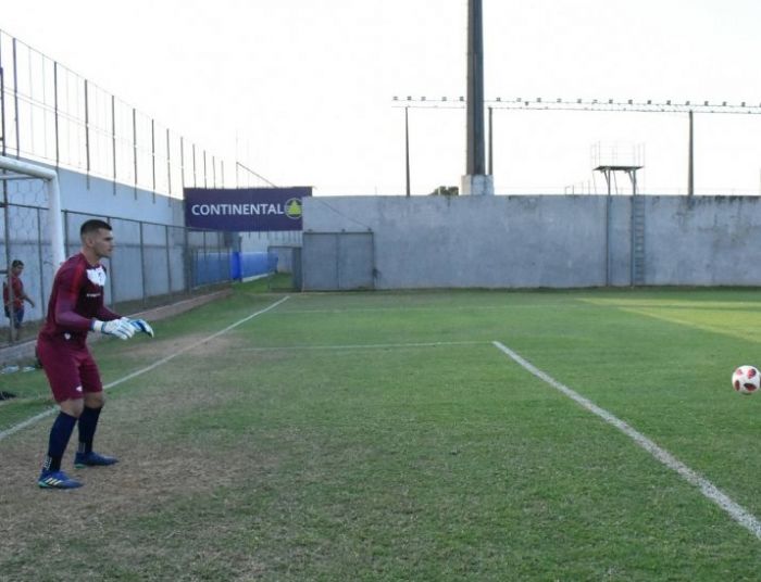 Olimpia, interesado en el portero Santiago Rojas