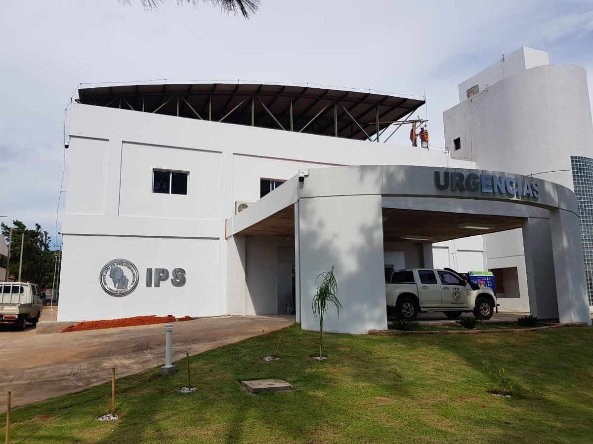 Asegurada necesita hacerse radiografía, pero equipo de rayo X del IPS está averiado
