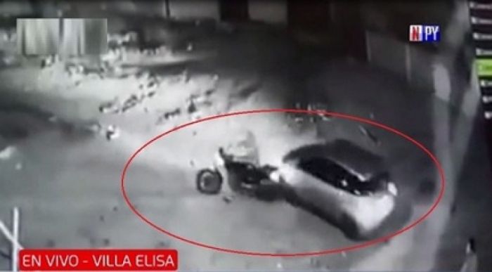 Mujer sale ilesa de un ataque de motochorros en Villa Elisa
