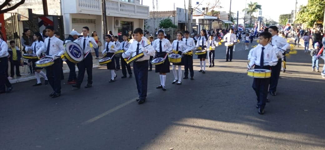 Comenzó el desfile estudiantil en homenaje a la Independencia del Paraguay en Pedro Juan Caballero