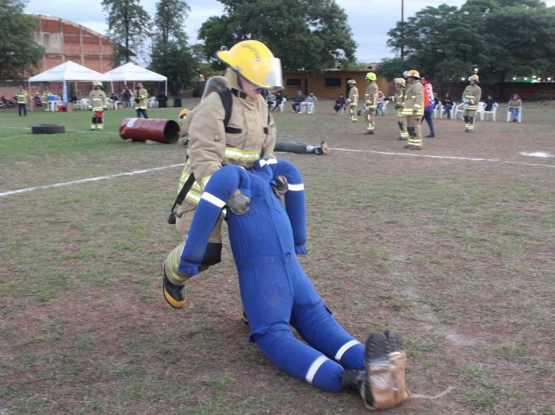 Bomberos Azules de PJC clasificaron a la fase nacional de la Competencia Bomberil