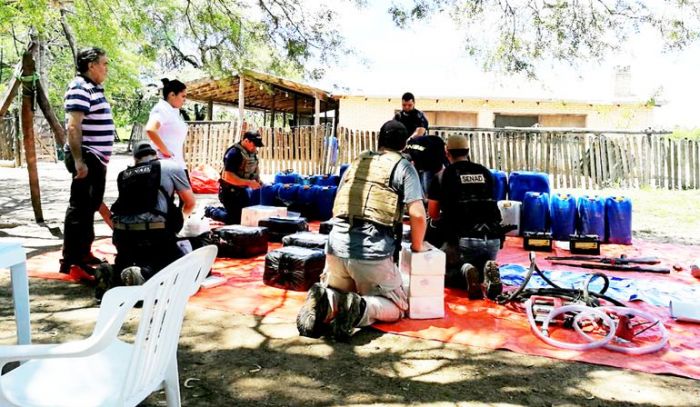 Incautan 478 kilos de cocaína en una estancia de Tte. Esteban Martínez