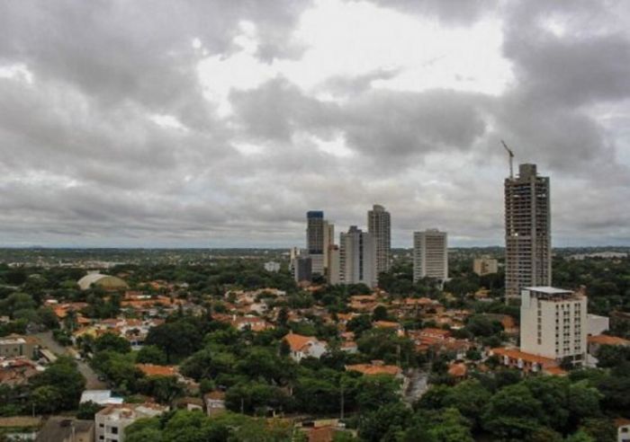 Clima caluroso y con posibles lluvias para este jueves