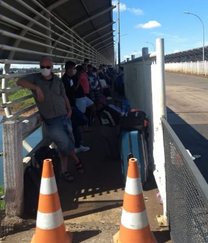 Covid-19: Diariamente llegan unos 180 paraguayos hasta el Puente de la Amistad