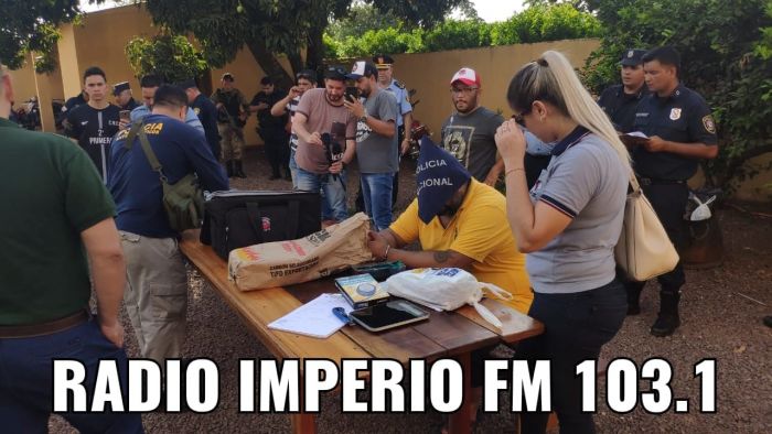 Incautan vehículo con supuesta cocaína.