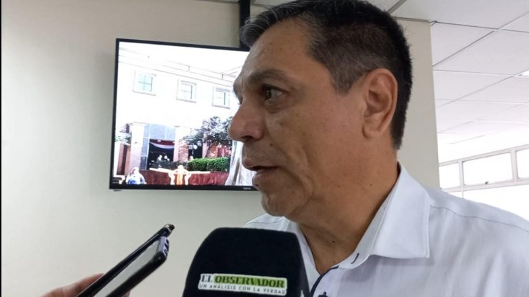 Juan Vera afrontará juicio oral y público por lesión a la intimidad 