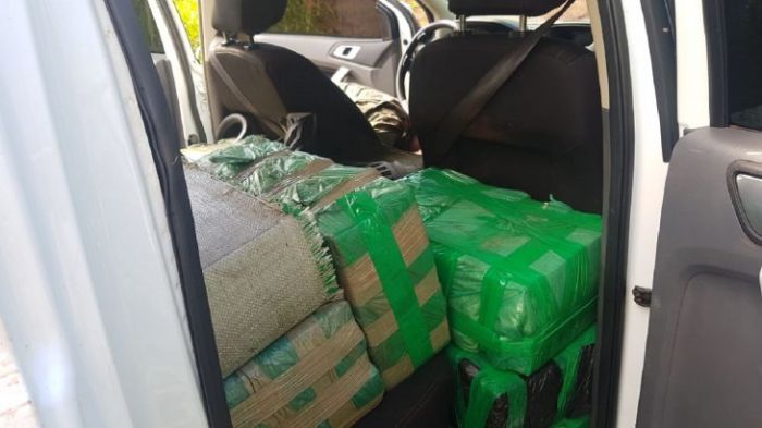 Capitán Bado: Incautan camioneta con marihuana tras persecución
