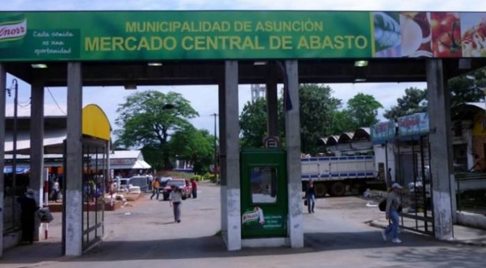 Mercado de Abasto: confirman 2 casos de COVID-19 y 100 personas van a cuarentena