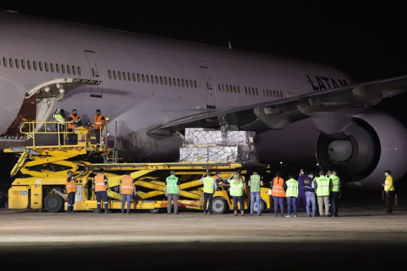 Unas 900.000 vacunas llegarían este mes a Paraguay
