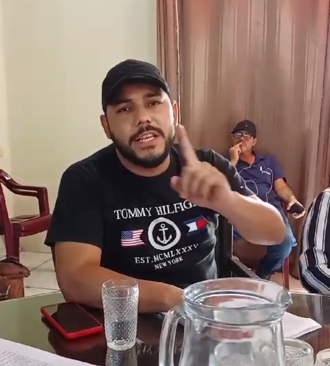 Concejal alega que hubo funcionarios despedidos sin justificación en Aduanas