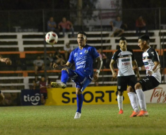 Sol golea y complica a General Díaz