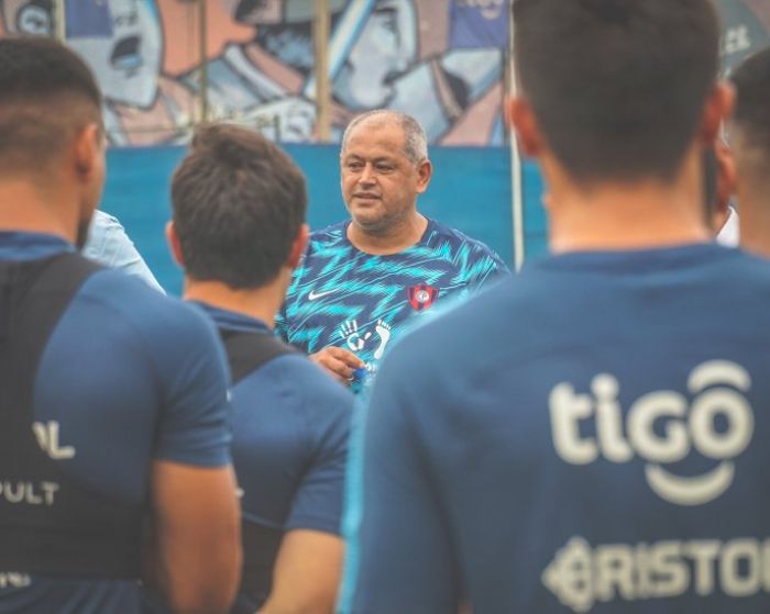 Nueva era en marcha: Chiqui Arce ya trabaja en Cerro
