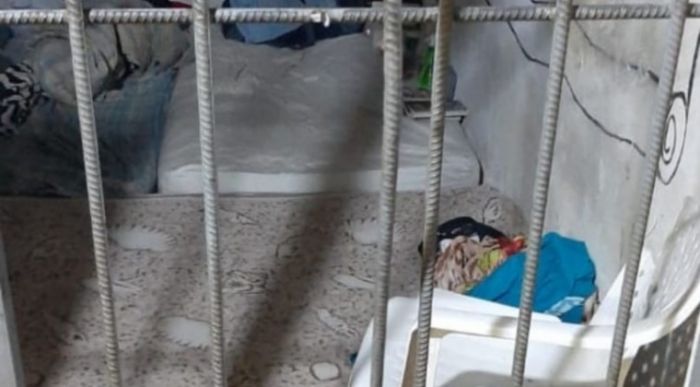 Tras cortar el barrote de la celda, dos presos se fugan de una comisaría de Asunción