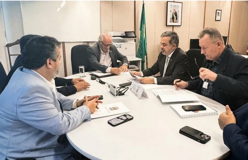 Carlos Bernardo avanza agenda en Brasilia sobre hospital fronterizo binacional