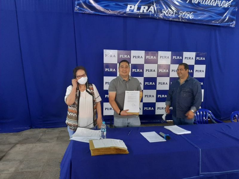 Piden olvidar peleas internas en acto de entrega de fondos para candidatos del PLRA