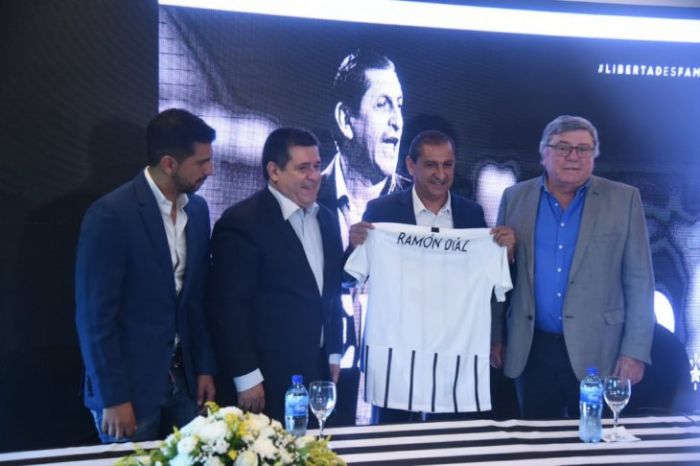 Libertad presenta a Ramón Díaz: "Quiero un equipo agresivo y con buen fútbol"