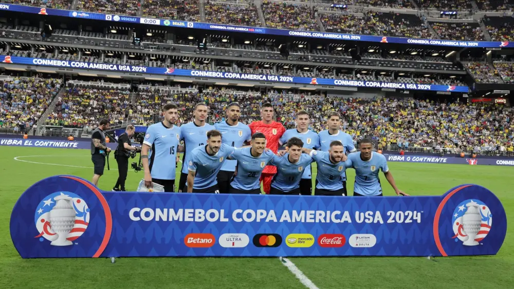 Uruguay limpia en los penales a Brasil y es semifinalista