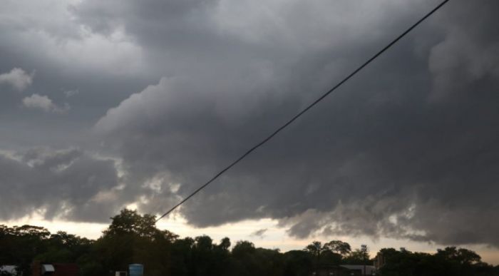 Chaparrones hoy, tormentas mañana y el miércoles