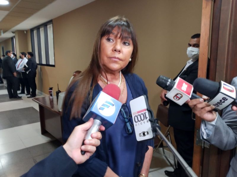Celeste Amarilla ratifica que contratación en Itaipú de "niñeras de oro" fueron pedidos de Víctor Bogado